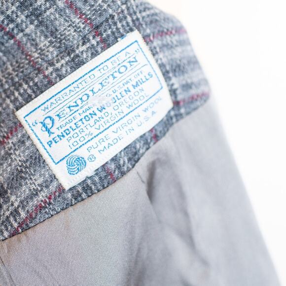 Vintage 80s Pendleton Gray Wool Plaid Blazer, Classic Academia Jacket, Retro LG - Picture 8 of 8